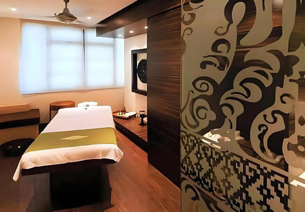 בנגקוק The Heritage Sathorn Suite Hotel מראה חיצוני תמונה