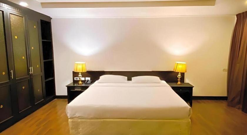 בנגקוק The Heritage Sathorn Suite Hotel מראה חיצוני תמונה